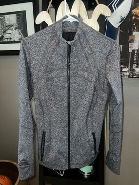 Lululemon Define Women's Full-Zip Heathered Gray Jacket Excellent Condition S8